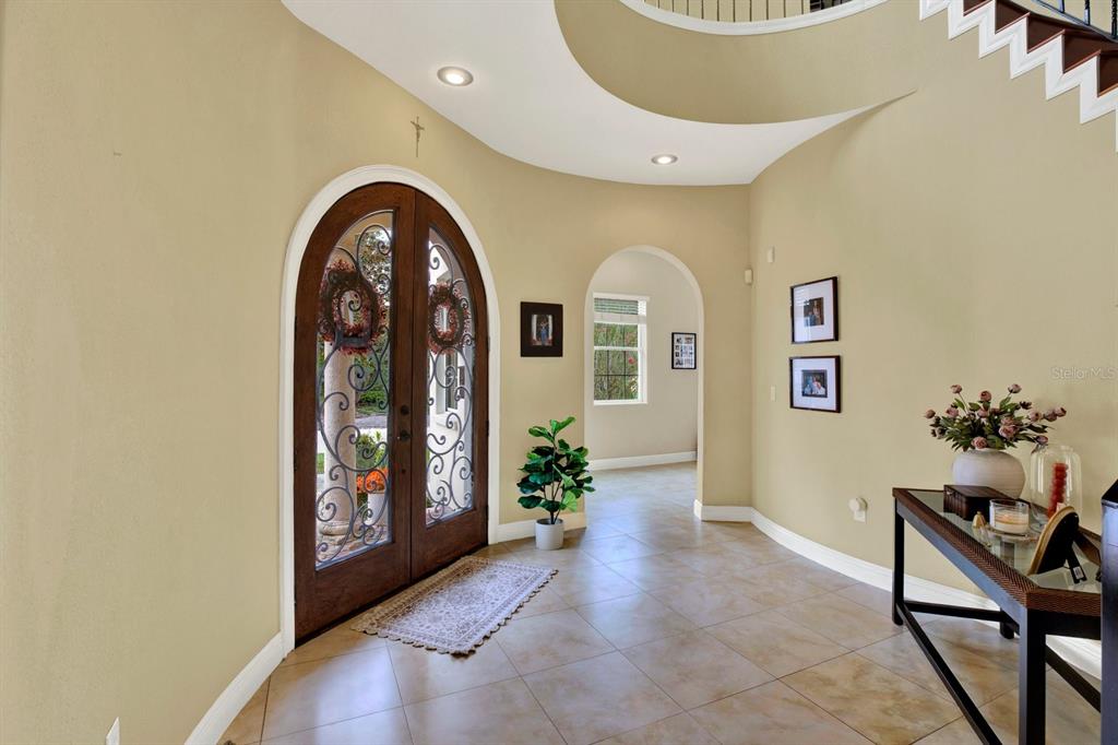2721 N ROYAL COURT, TAMPA, FL — photo 4 of 30