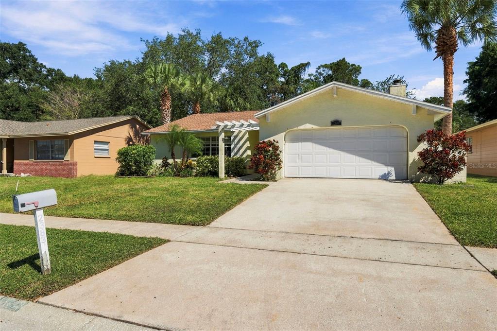 2383 GROVE VALLEY AVENUE, PALM HARBOR, FL — photo 4 of 60