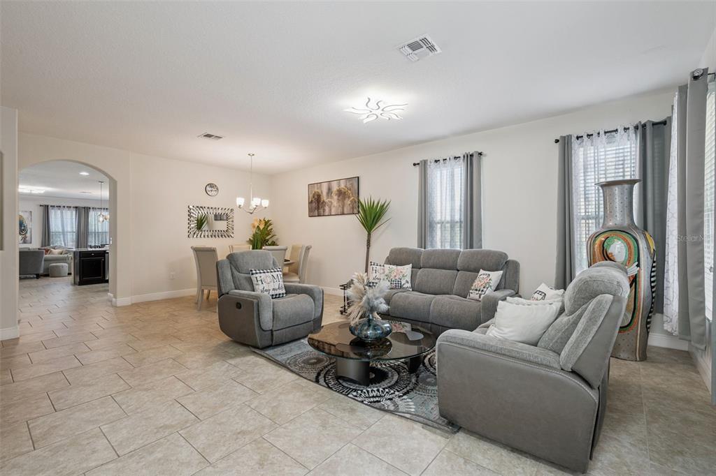 4136 OAKTREE DRIVE, DAVENPORT, FL — photo 3 of 30