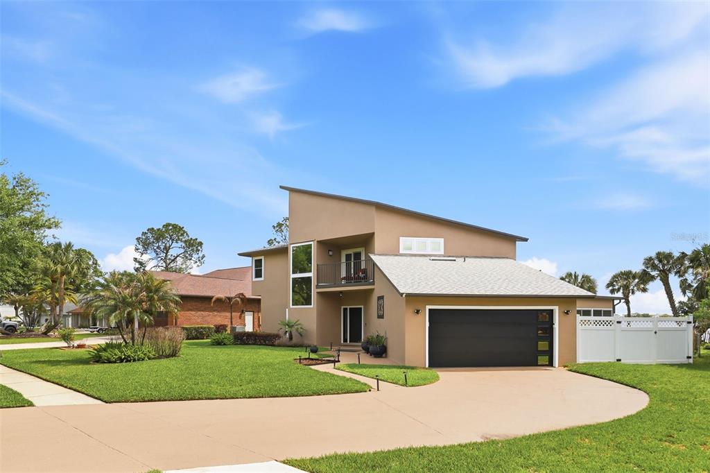 381 PRAIRIE LAKE COVE