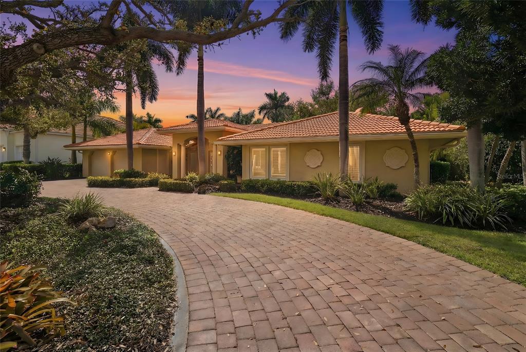 218 ROBIN DRIVE