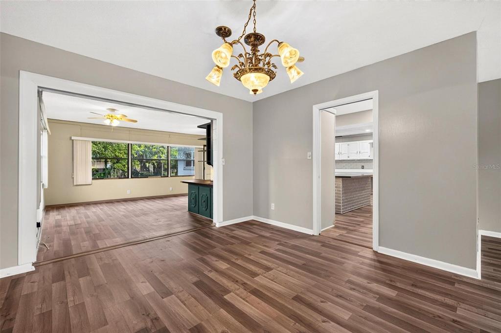 2504 LAUDERDALE COURT, ORLANDO, FL — photo 5 of 30