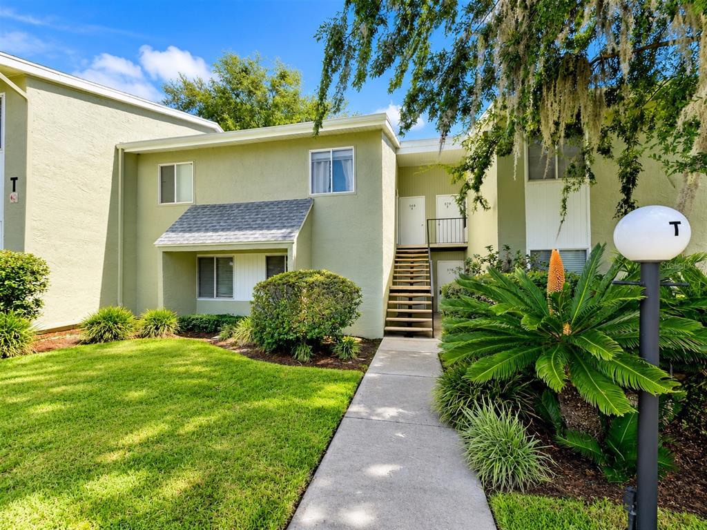 568 BAHIA CIRCLE UNIT B
