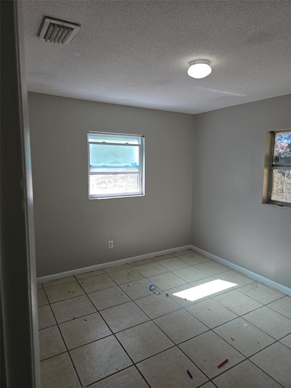 916 KNIGHT STREET, SEFFNER, FL — photo 5 of 16