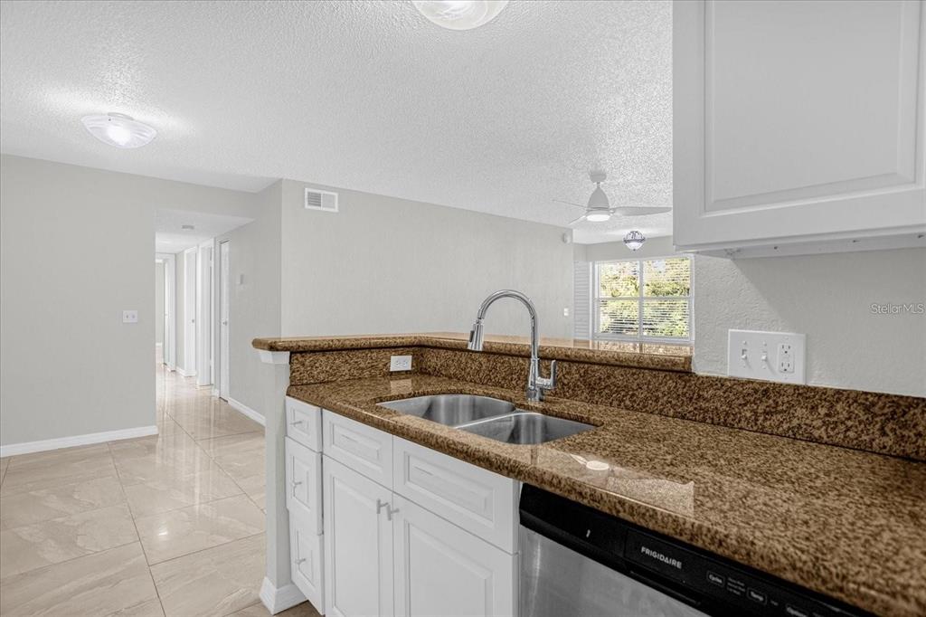 5132 CONROY ROAD UNIT 928, ORLANDO, FL — photo 3 of 16