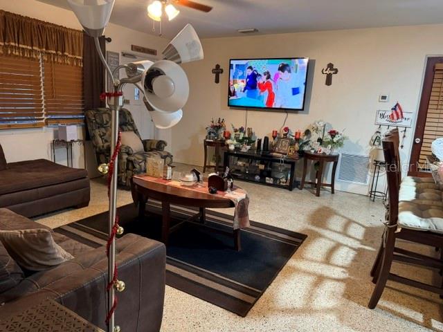 10357 KUMQUAT LANE, SEMINOLE, FL — photo 3 of 22