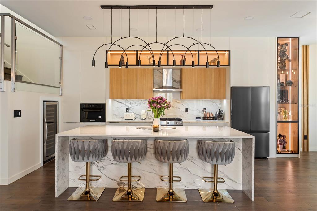 3207 W PAUL AVENUE, TAMPA, FL — photo 4 of 30