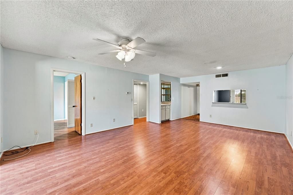 2502 ROYAL PINES CIRCLE UNIT 5B, CLEARWATER, FL — photo 3 of 20