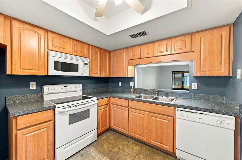 2502 ROYAL PINES CIRCLE UNIT 5B, CLEARWATER, FL — photo 4 of 20