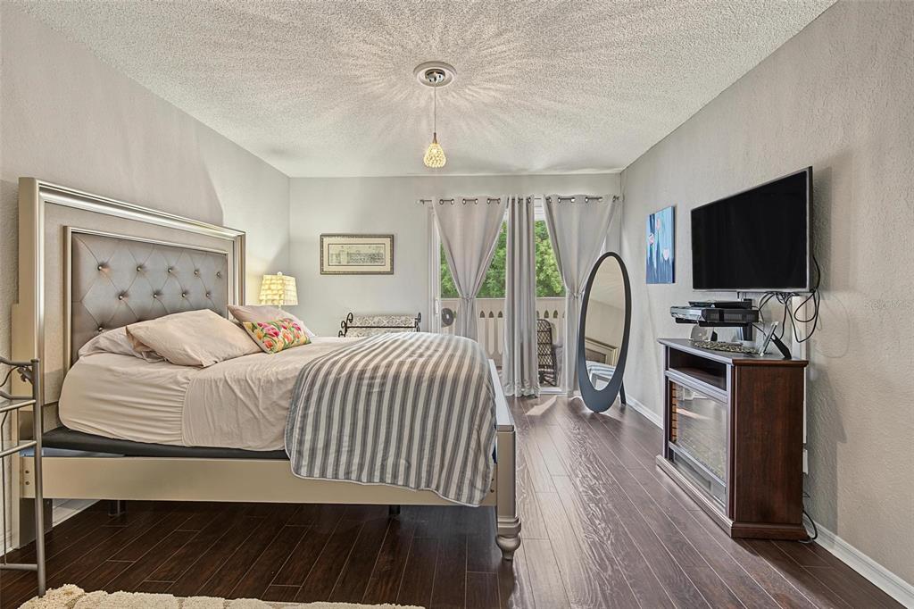 10399 PARADISE BOULEVARD UNIT 107, TREASURE ISLAND, FL — photo 4 of 29