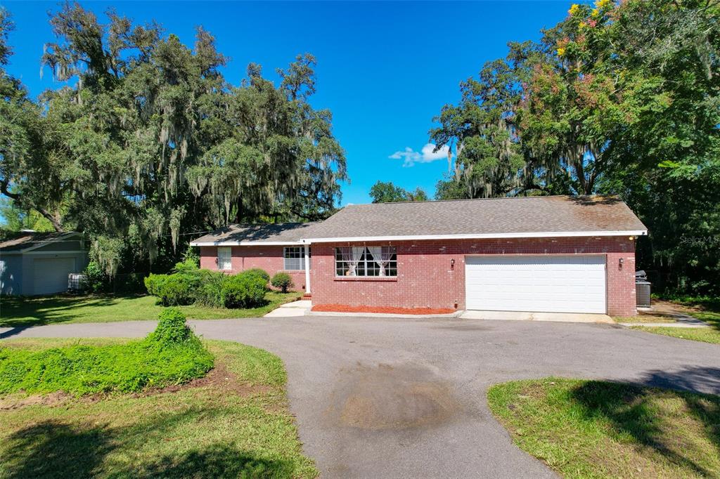 1210 FRONT STREET, VALRICO, FL — photo 3 of 58