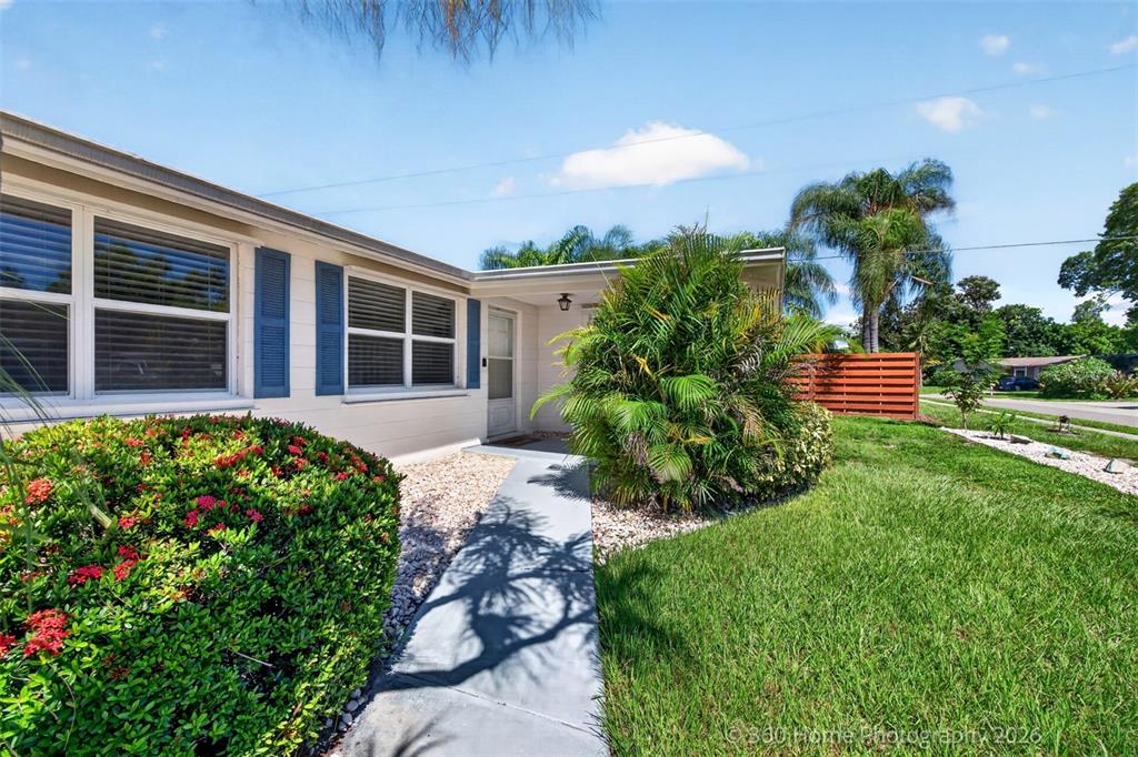 3141 REGATTA CIRCLE, SARASOTA, FL — photo 3 of 20