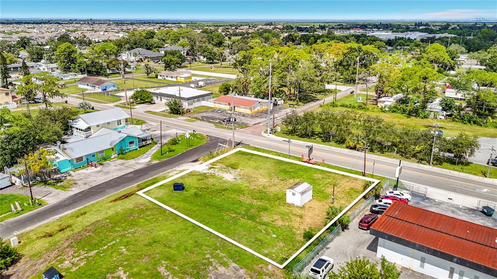 203 1ST STREET NW, RUSKIN, FL — photo 2 of 30