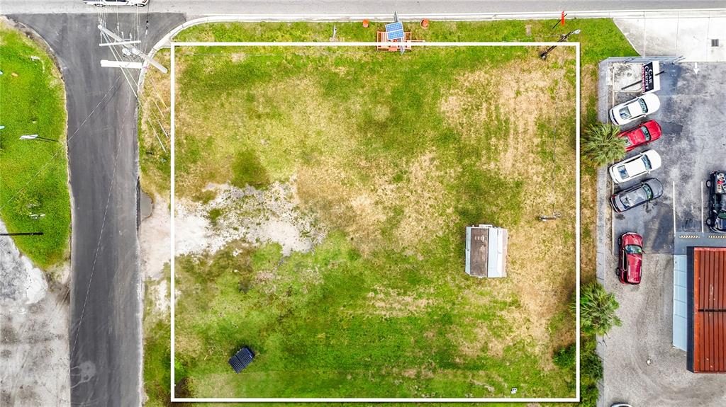 203 1ST STREET NW, RUSKIN, FL — photo 3 of 30