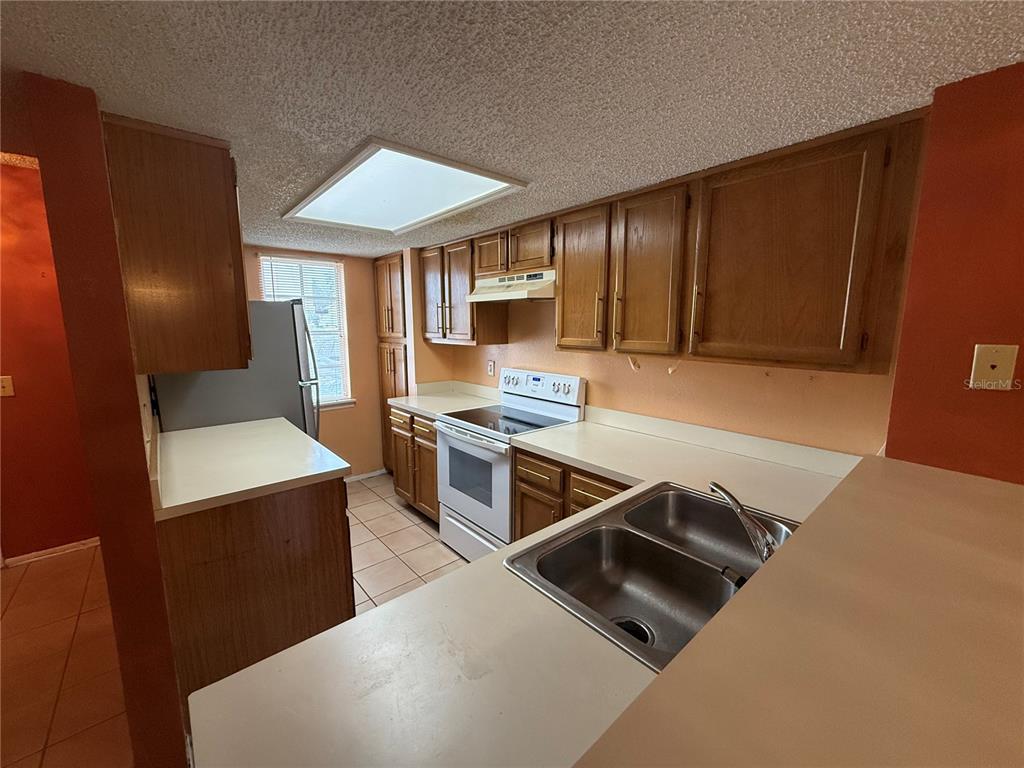 6681 121ST AVENUE UNIT G, LARGO, FL — photo 5 of 30