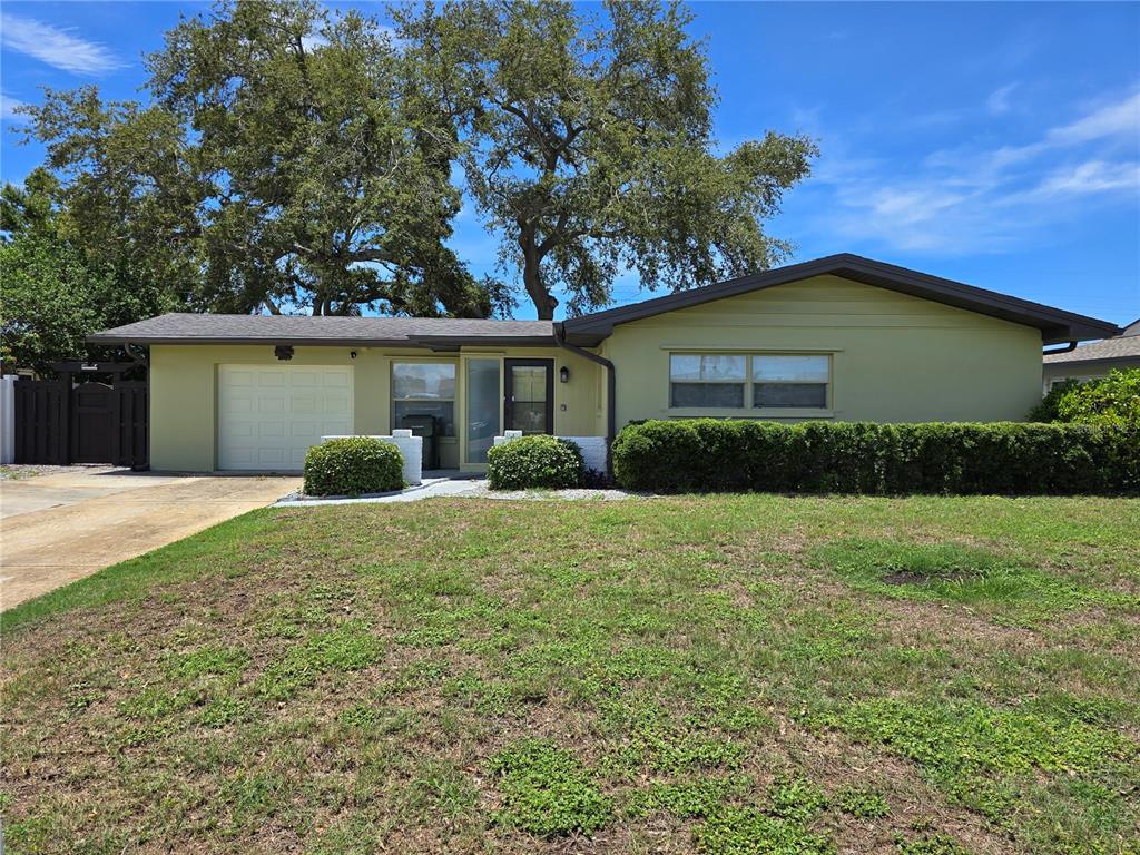 13754 TRINIDAD DRIVE, SEMINOLE, FL — photo 2 of 15