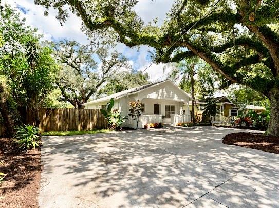 1506 E NORTH BAY STREET, TAMPA, FL — photo 3 of 29
