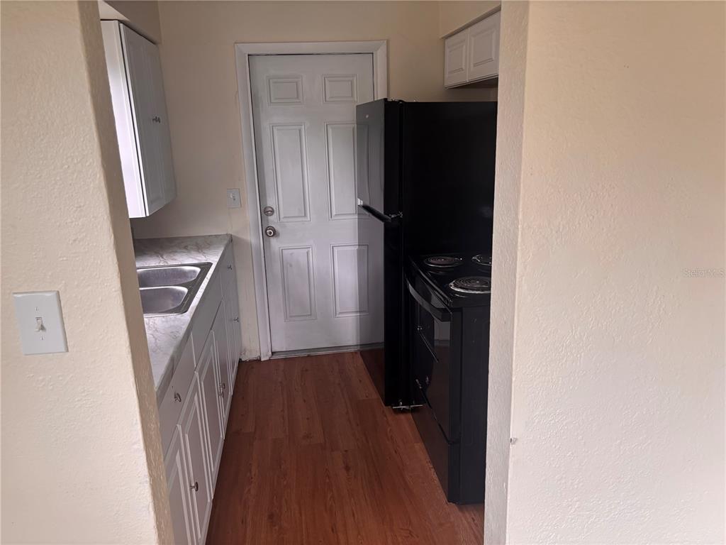 139 38TH AVENUE SE, ST PETERSBURG, FL — photo 5 of 15