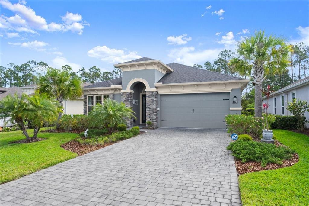 827 CREEKWOOD DRIVE