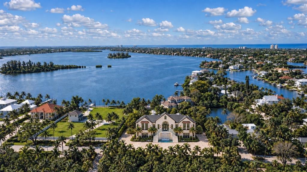 546 FREELING DRIVE, SARASOTA, FL — photo 4 of 30