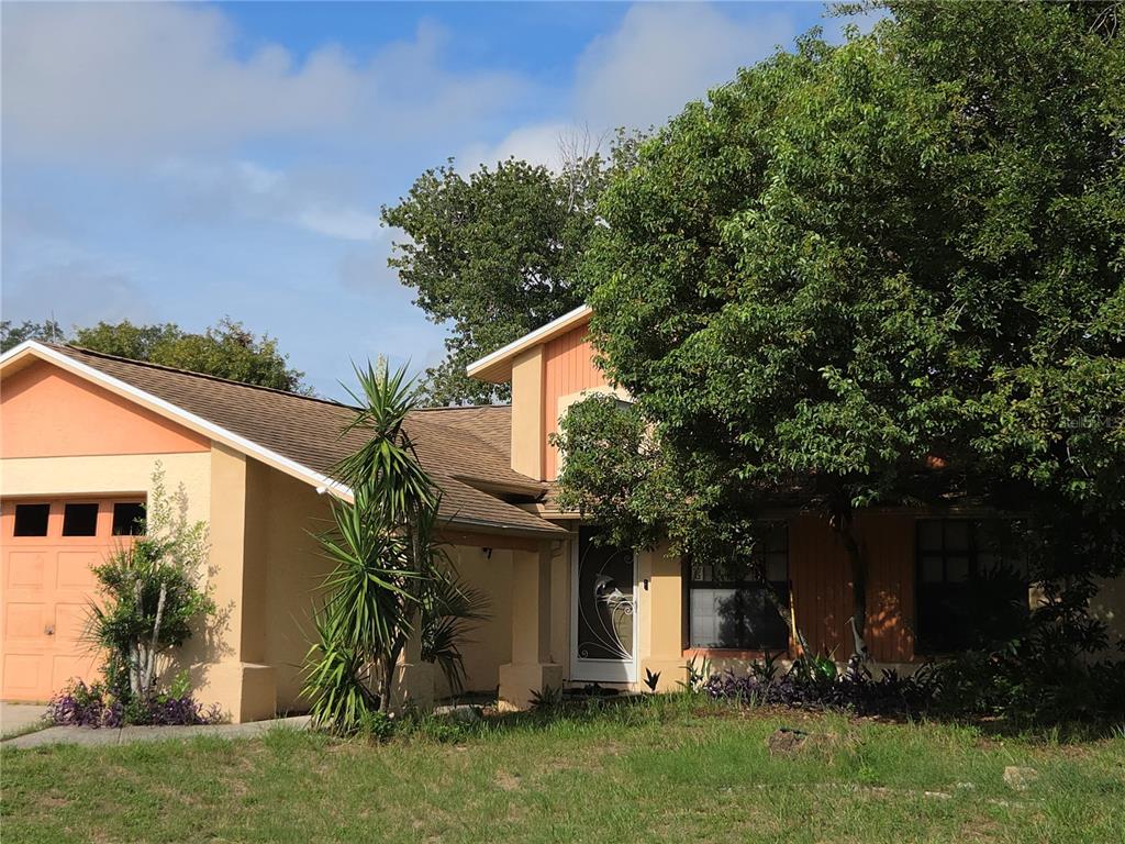 8120 GOLDEN BEAR LOOP, PORT RICHEY, FL — photo 2 of 3