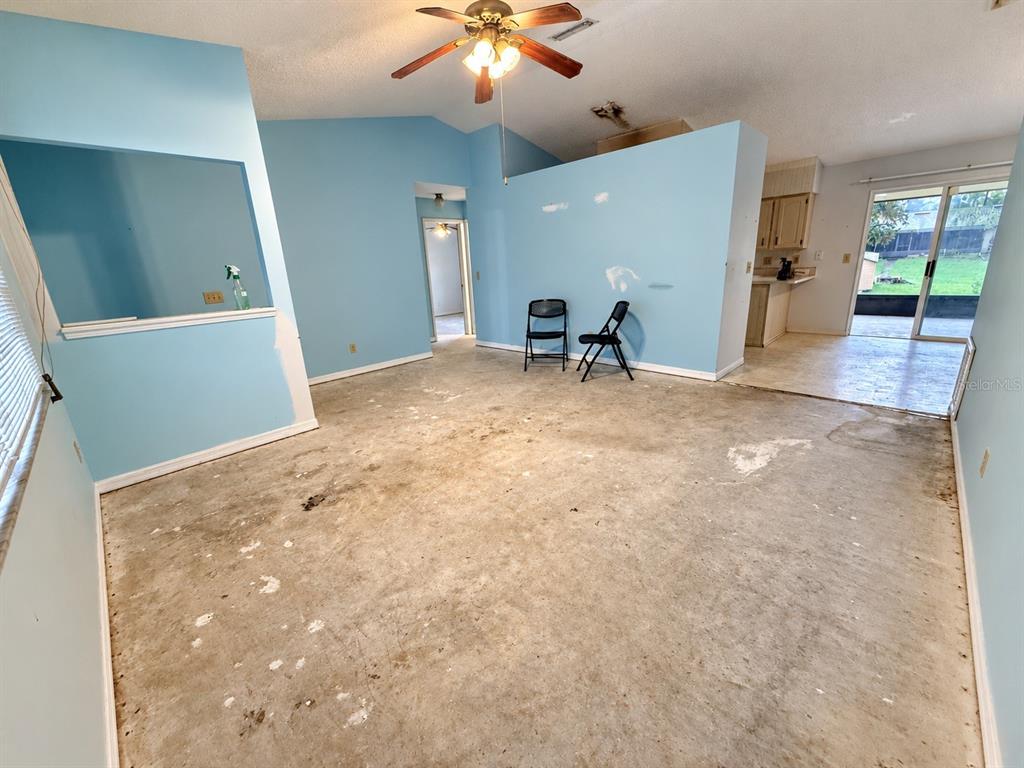 444 W CENTRAL AVENUE, ORANGE CITY, FL — photo 3 of 19
