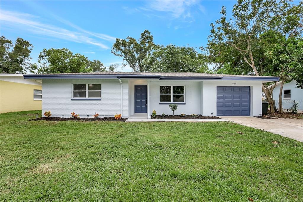 559 VINE AVENUE