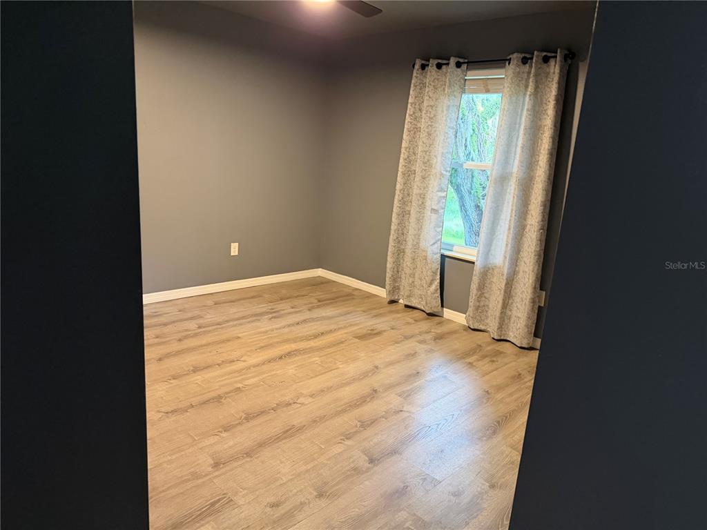 247 NE 4TH STREET, CRYSTAL RIVER, FL — photo 5 of 11