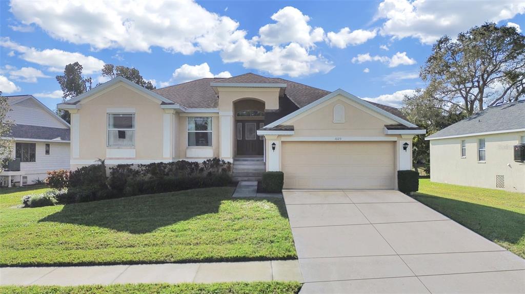 1025 LAKE AVOCA PLACE