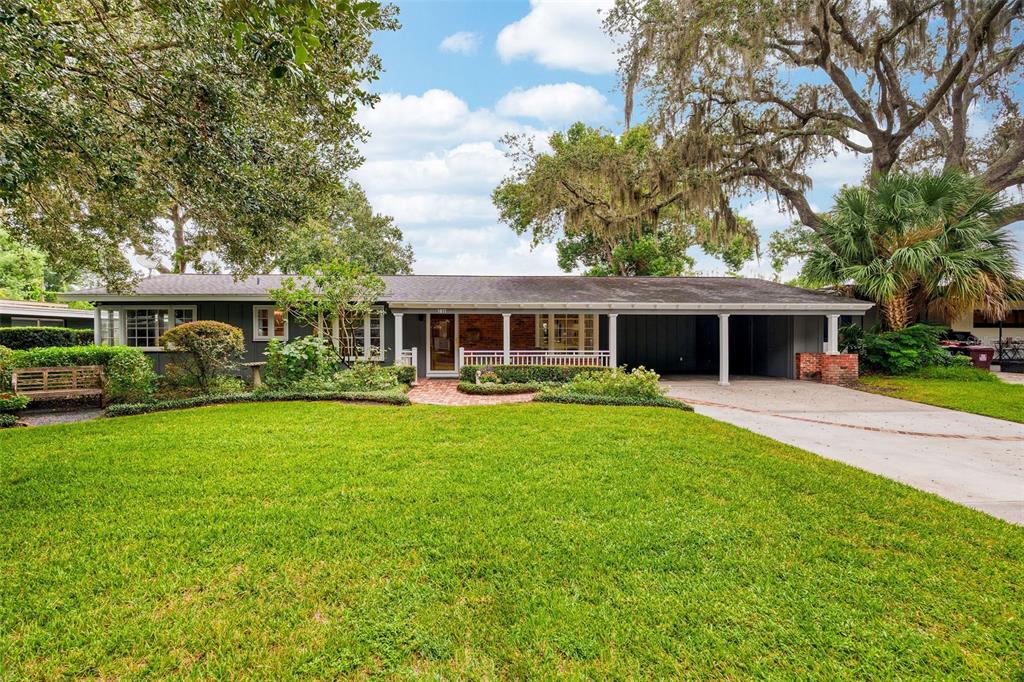 1811 MAPLEWOOD DRIVE