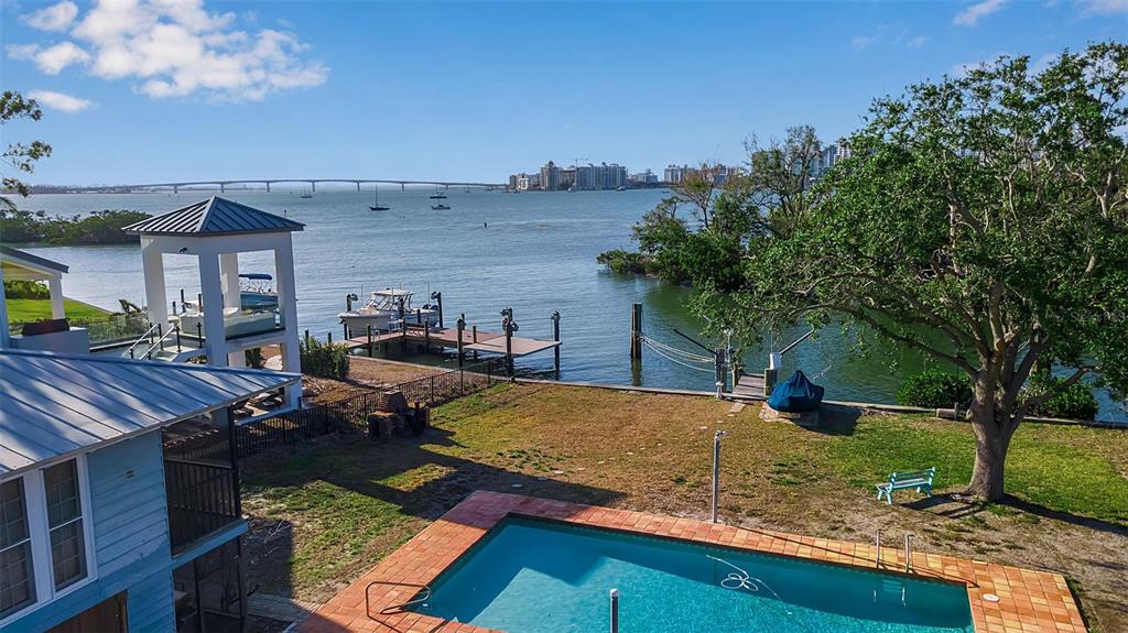 1479 BAY POINT DRIVE