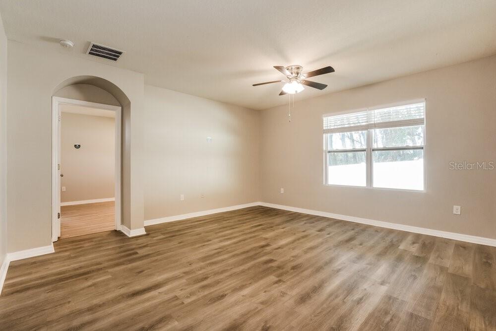 2372 VALHALLA DRIVE, TAVARES, FL — photo 3 of 16