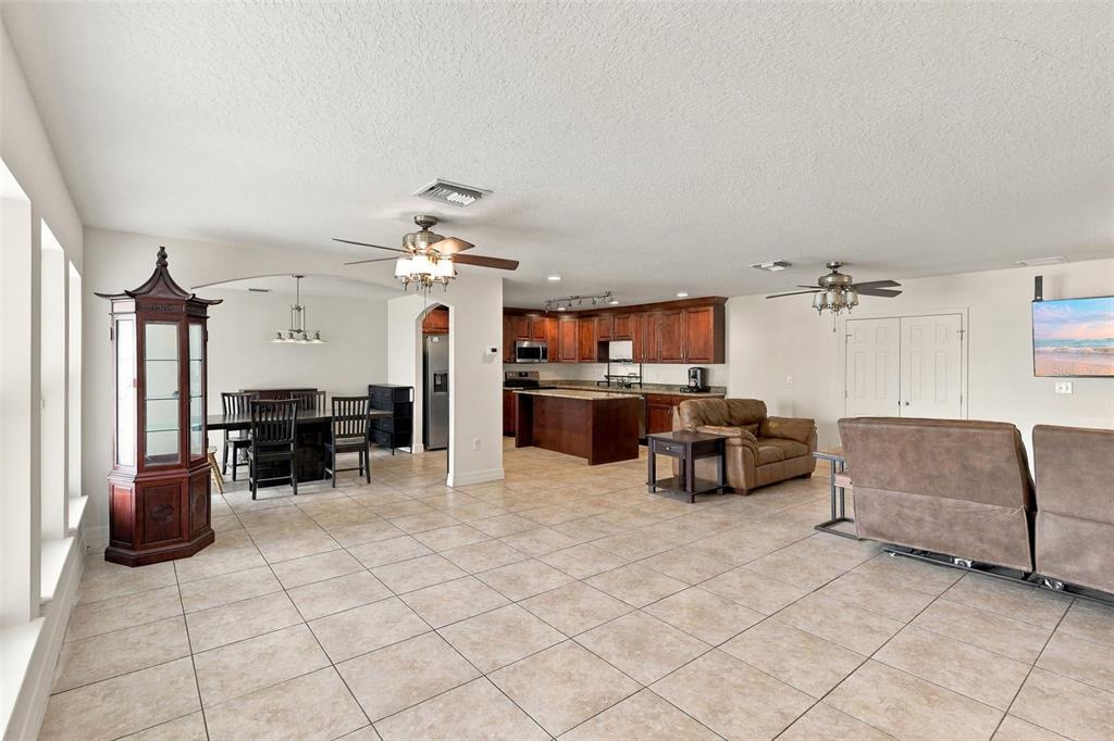 1250 PALOS VERDE DRIVE, ORLANDO, FL — photo 5 of 40