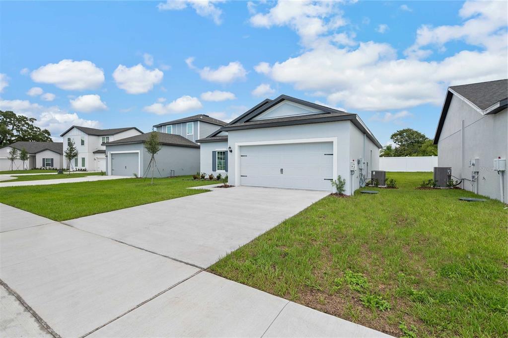 13202 TULA LOOP, ASTATULA, FL — photo 2 of 24