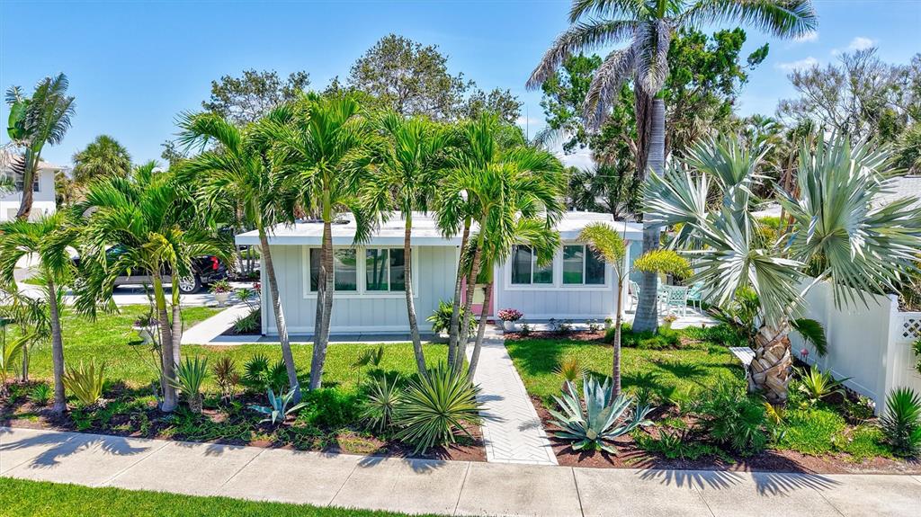 643 CALLE DEL OTONO, SARASOTA, FL — photo 2 of 30