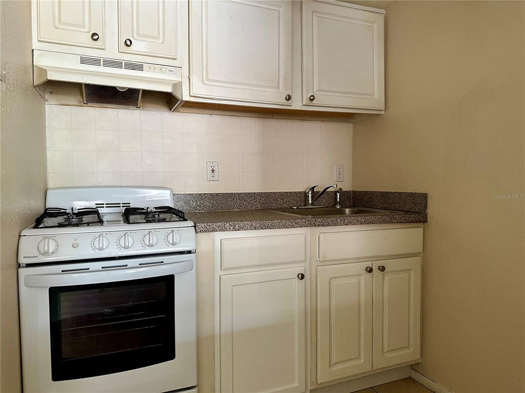 121 OYSTER BAY CIRCLE UNIT 300, ALTAMONTE SPRINGS, FL — photo 4 of 18