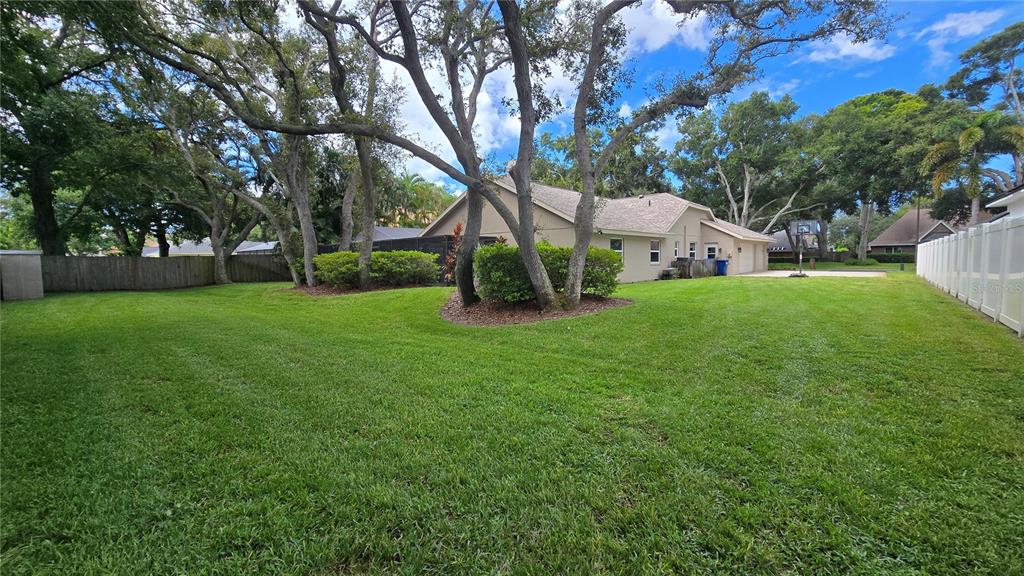 9991 WINDTREE BOULEVARD, SEMINOLE, FL — photo 4 of 30