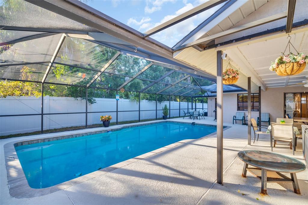 1374 VIEWTOP DRIVE, CLEARWATER, FL — photo 3 of 30