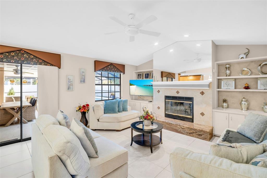 1374 VIEWTOP DRIVE, CLEARWATER, FL — photo 5 of 30