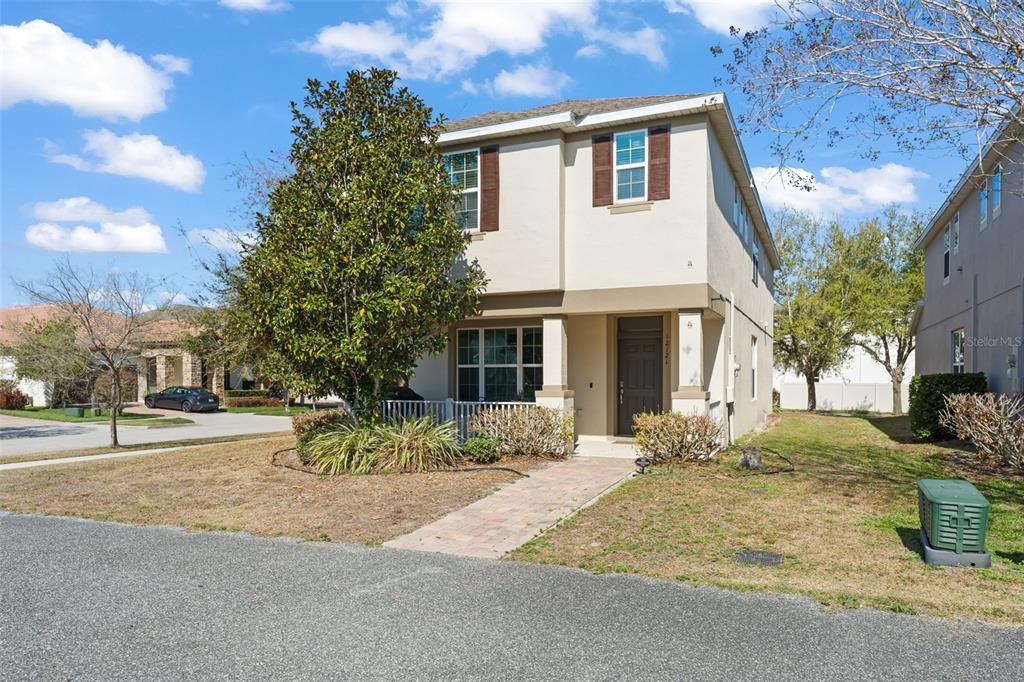 12121 SILVERLAKE PARK DRIVE