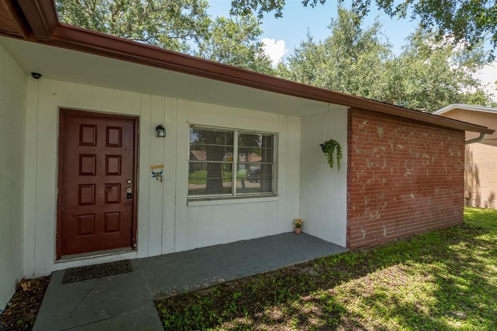 1074 BRIDLEWOOD WAY, BRANDON, FL — photo 2 of 24