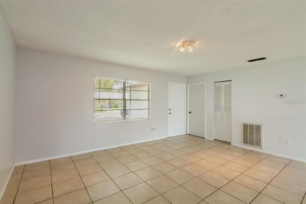 1074 BRIDLEWOOD WAY, BRANDON, FL — photo 4 of 24