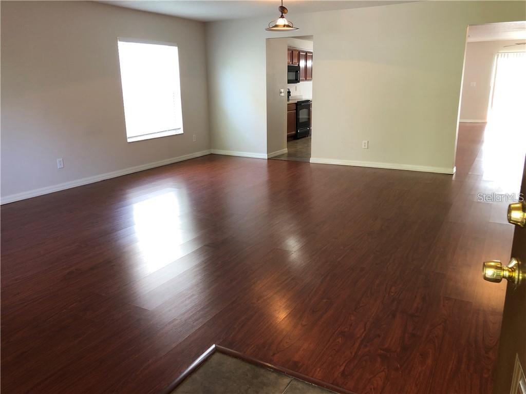 5116 CELLO WOOD LANE, WESLEY CHAPEL, FL — photo 2 of 24