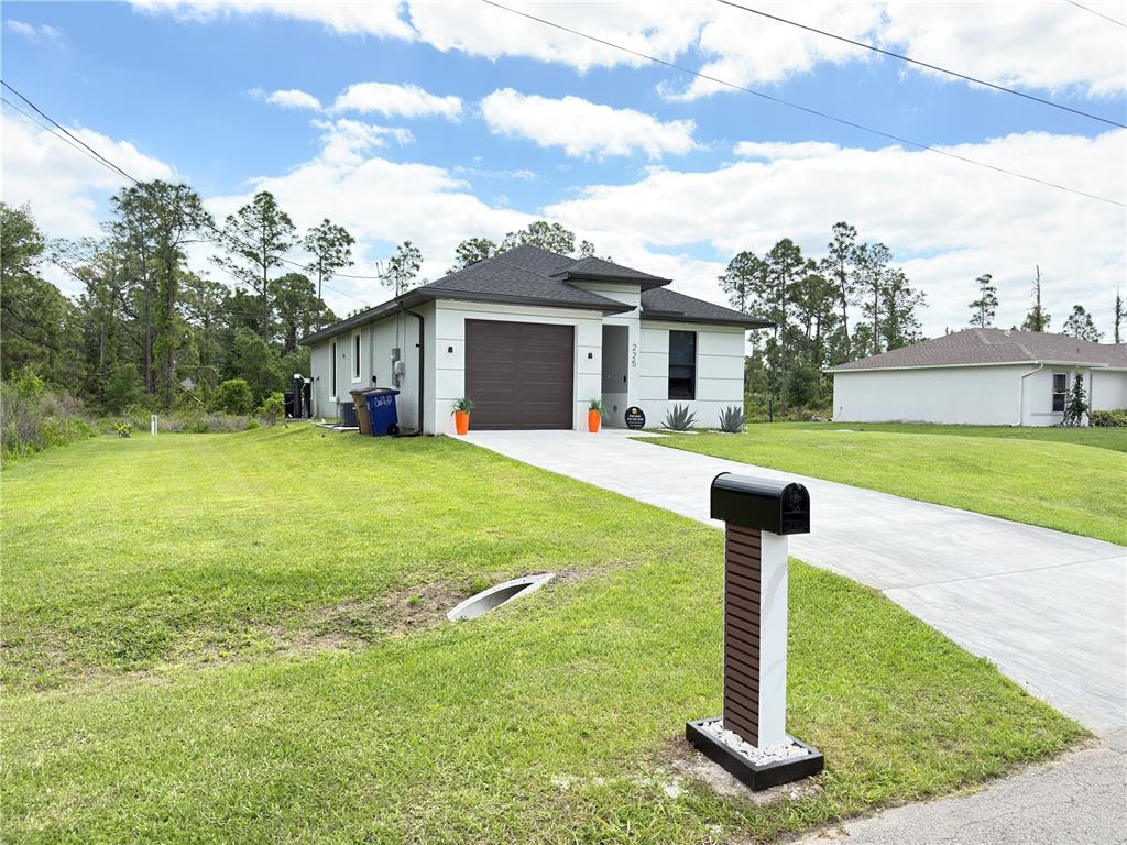 225 BOWMAN AVENUE S, LEHIGH ACRES, FL — photo 3 of 13