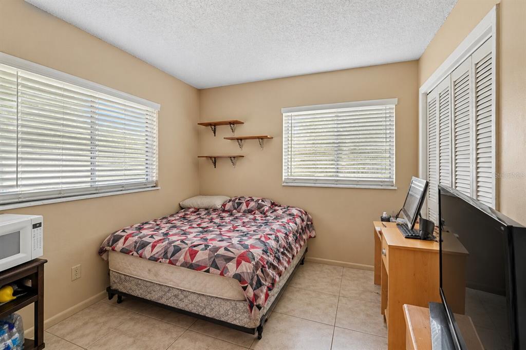 9369 CHASE STREET, SPRING HILL, FL — photo 4 of 8