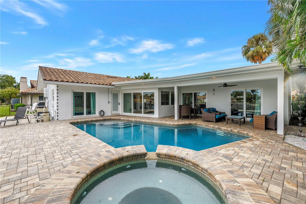 1963 KANSAS AVENUE NE, ST PETERSBURG, FL — photo 5 of 35