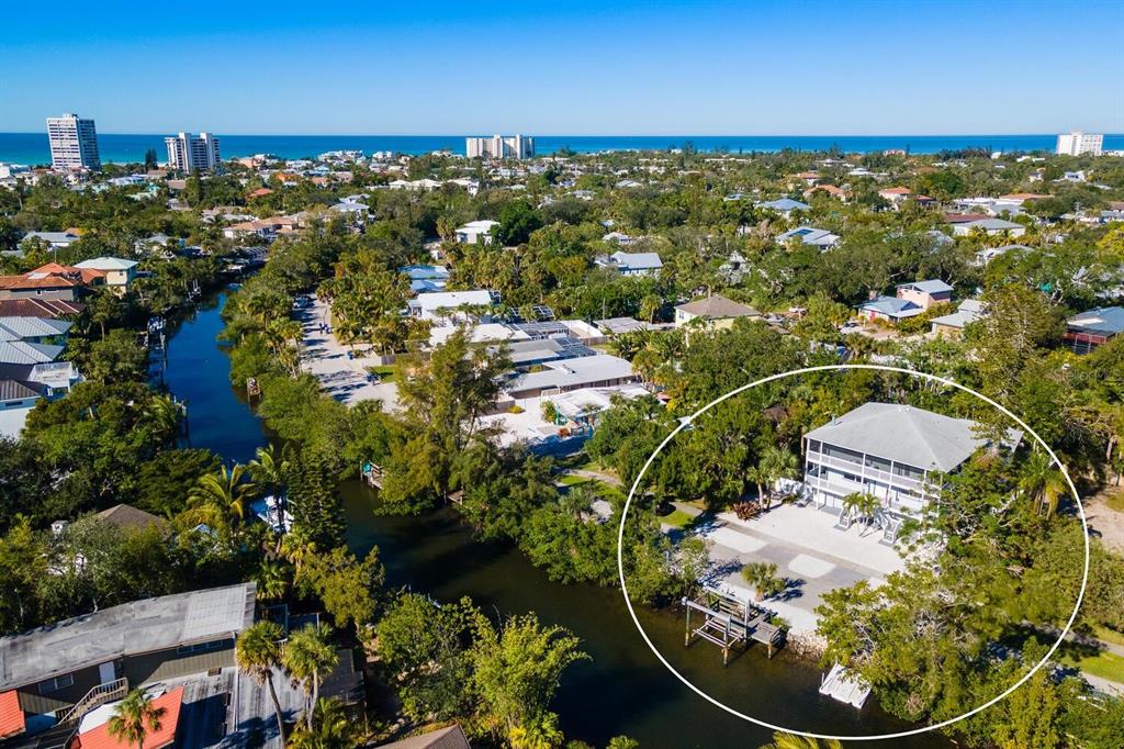 651 AVENIDA DEL NORTE, SARASOTA, FL — photo 2 of 30