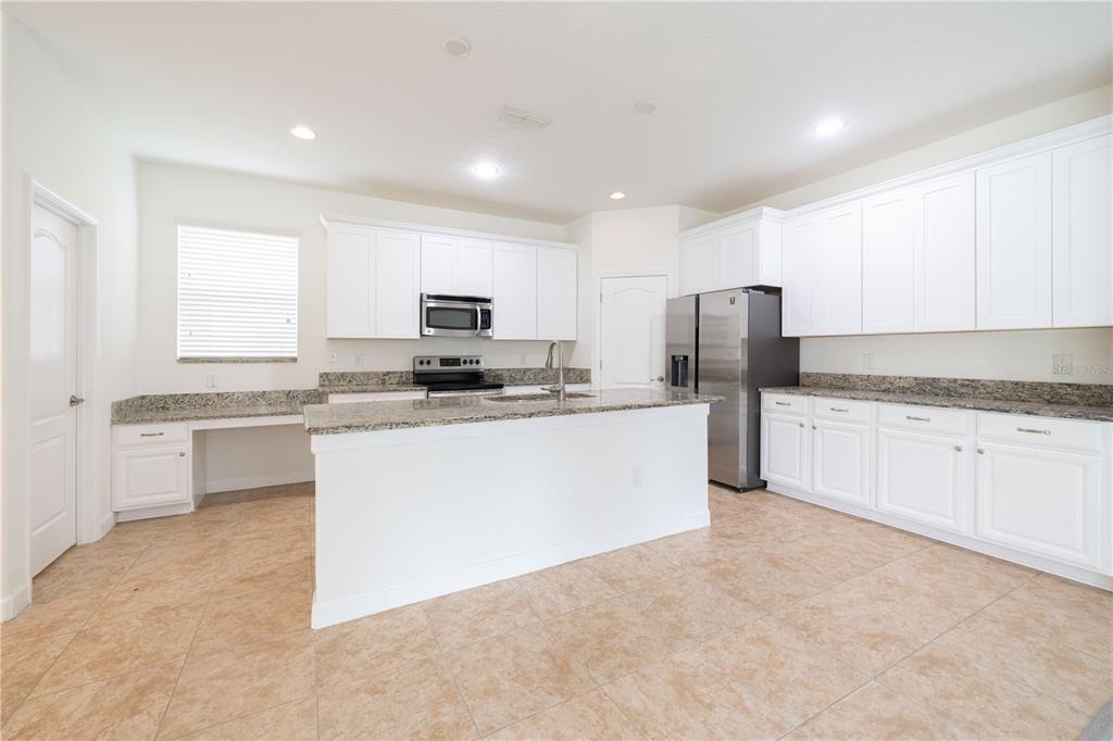 15663 SIGNATURE DRIVE, WINTER GARDEN, FL — photo 4 of 19