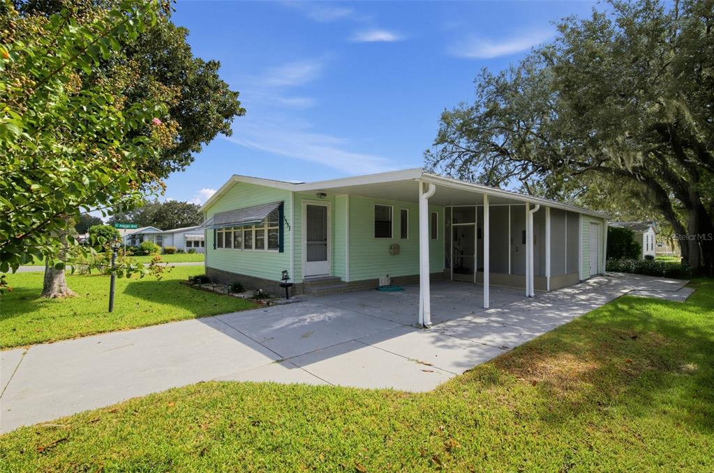 1537 E SCHWARTZ BOULEVARD, LADY LAKE, FL — photo 2 of 30