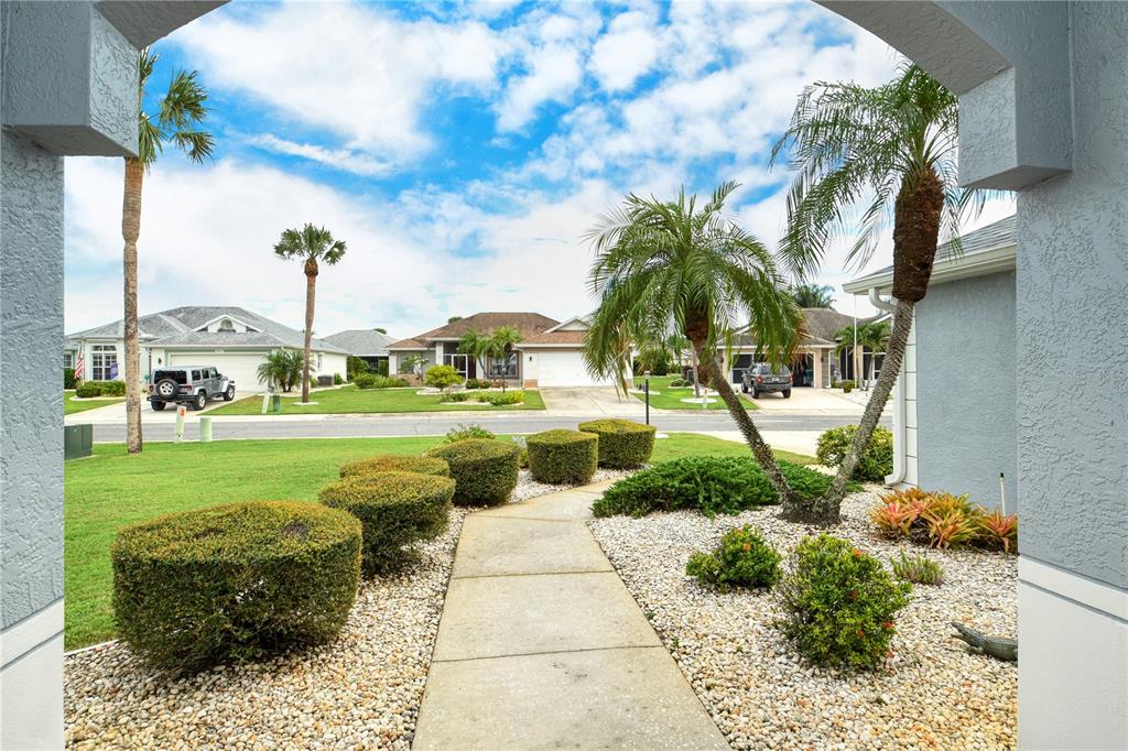 1604 ALEXANDER CROSSING WAY, SUN CITY CENTER, FL — photo 5 of 30